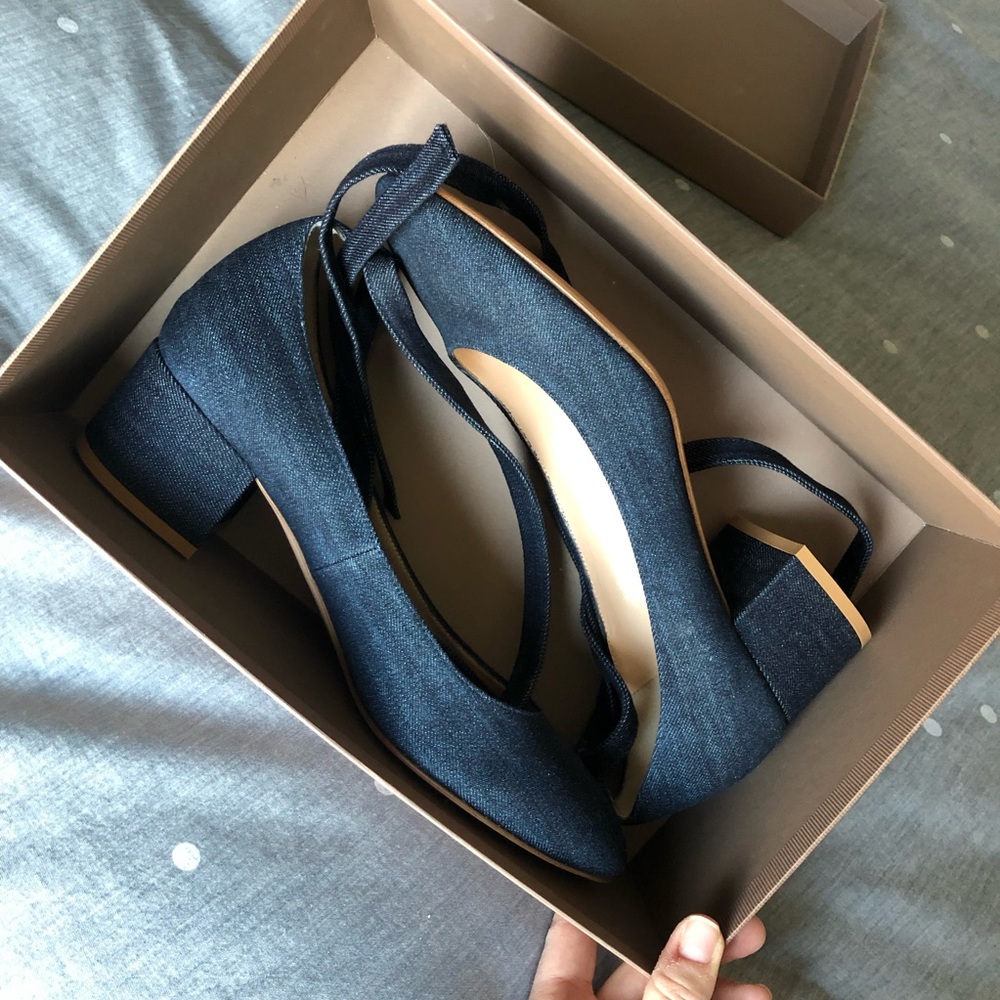 Gianvito Rossi Ankle-Wrap Heels - so adorable!! Box and shoe bag included